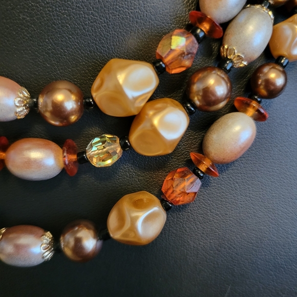 Vintage Faux Pearl Beaded Necklace - Picture 4 of 6